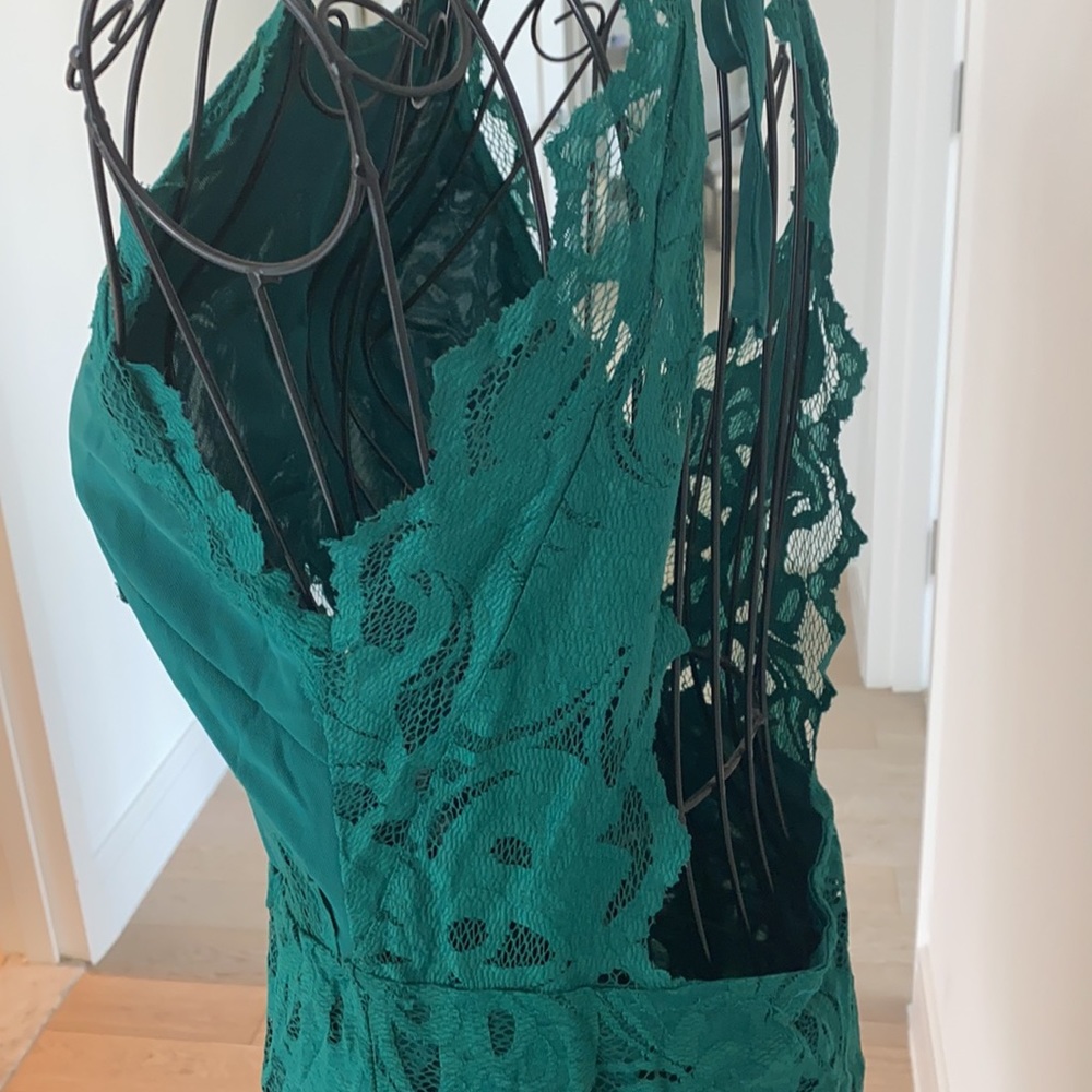 Dress - Picture 3 of 4